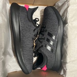 Adidas cloudfoam running shoes